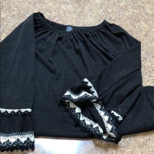 No brand tunic top with ruffle sleeves